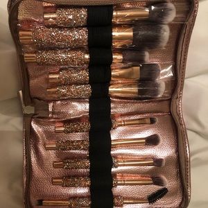Brand New Makeup Brushes- Set of 10